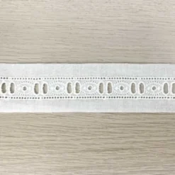 Broderie Band - Wit - 19mm