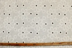 Broderie Katoen - Flowers of Summer - Off White