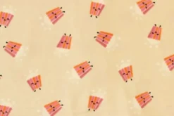 Fleece Print - Popcorn on Beige