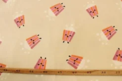 Fleece Print - Popcorn on Beige
