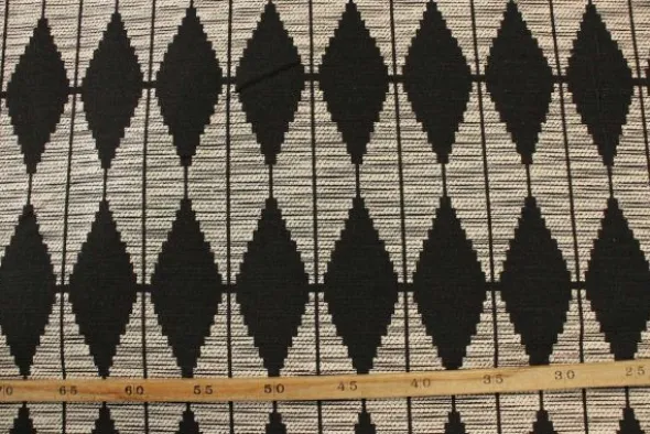 Jacquard Gobelin - Off White/Black Design