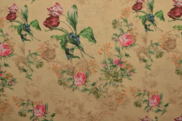 Jogging - Red and Pink Tulips on Beige