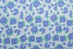 Katoen - Blue Roses on Light Blue